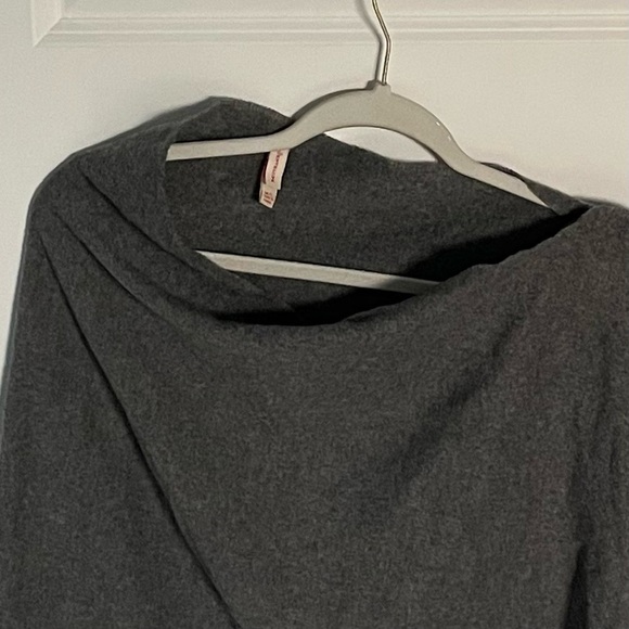 Red Envelope Dark Gray Cashmere Poncho Sweater - 47129 - Picture 8 of 16